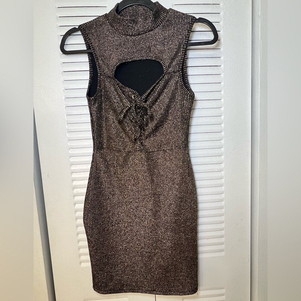 Elegant Sleeveless Black and Gold Dress